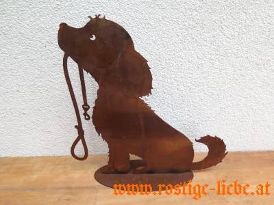 Edelrost Hündchen mit Leine